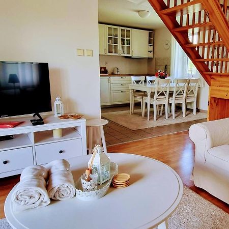Holiday Home Holiday Hill 42 By Interhome Cista  Ngoại thất bức ảnh